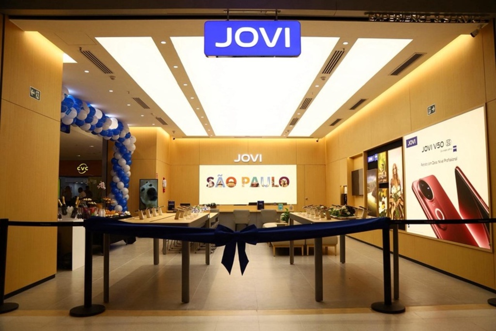 JOVI inaugura sua primeira loja física no Brasil no Shopping Ibirapuera