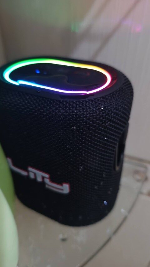 REVIEW: Lity B14 – Potência compacta até no banho