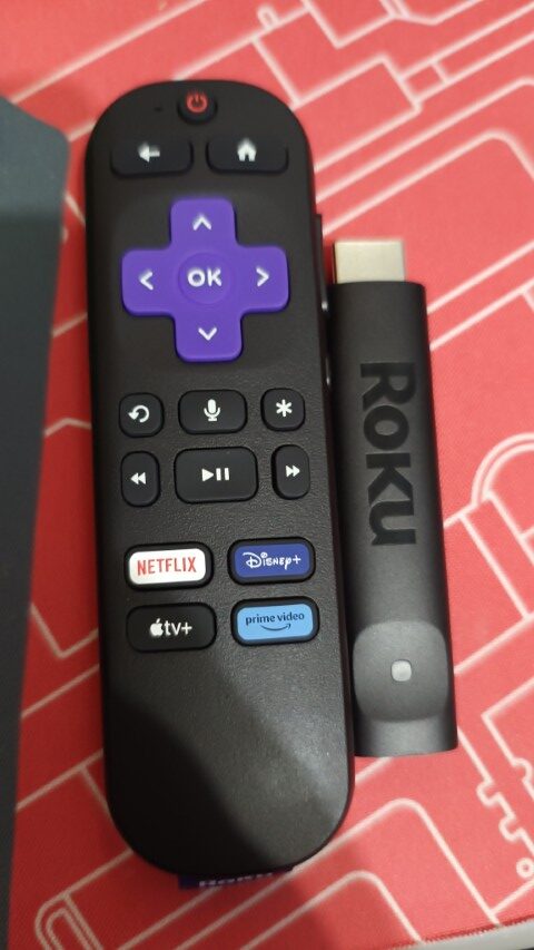 Review do Roku Streaming Stick Plus 4K – melhor opção do mercado para dar um UP na sua TV inteligente.