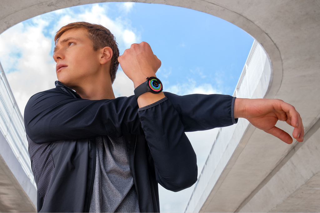 Motorola se une com a Polar, líder em wearables para saúde e esportes e apresenta o novo moto watch