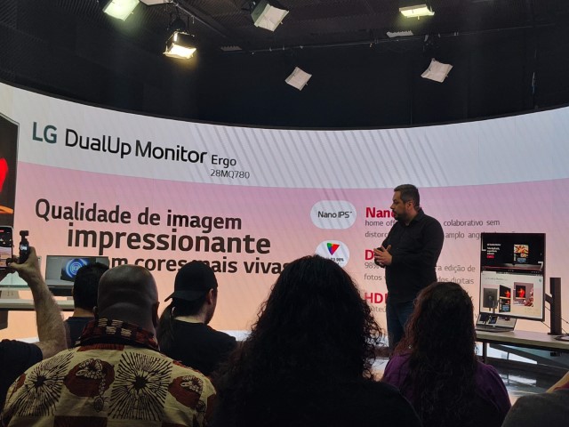 LG lança monitor ergonômico inédito no Brasil e dois novos PCs da linha All In One LG lança monitor ergonômico inédito no Brasil e dois novos PCs da linha All In One