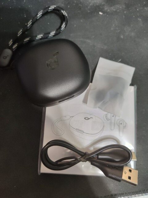 Testei o Anker Soundcore P20i: um fone de ouvido TWS acessível e com ótima experiência de uso. Testei o Anker Soundcore P20i: um fone de ouvido TWS acessível e com ótima experiência de uso.