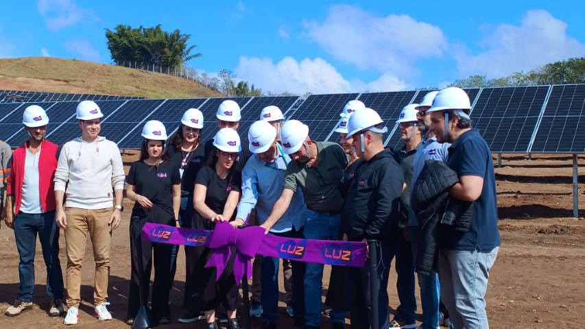 Empresa de energia LUZ inaugura fazenda solar na cidade de Jacareí: entenda o funcionamento. Empresa de energia LUZ inaugura fazenda solar na cidade de Jacareí: entenda o funcionamento.