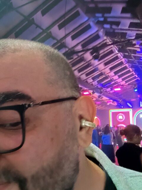 Hello, Lifestyle Tech: motorola transforma smartphones e acessórios em ícones de estilo com nova geração razr e edge Hello, Lifestyle Tech: motorola transforma smartphones e acessórios em ícones de estilo com nova geração razr e edge
