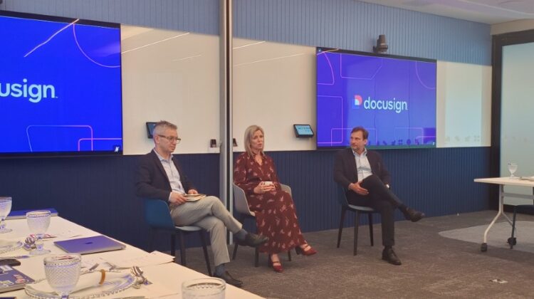 Docusign entra pesadamente no mundo das IAs para gestão digital de contratos e assinaturas digitais. Docusign entra pesadamente no mundo das IAs para gestão digital de contratos e assinaturas digitais.