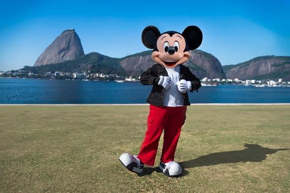 MICKEY NO RIO DE JANEIRO: APÓS FESTA IMERSIVA, PERSONAGEM PASSEIA PELOS PRINCIPAIS PONTOS TURÍSTICOS DA CIDADE MICKEY NO RIO DE JANEIRO: APÓS FESTA IMERSIVA, PERSONAGEM PASSEIA PELOS PRINCIPAIS PONTOS TURÍSTICOS DA CIDADE